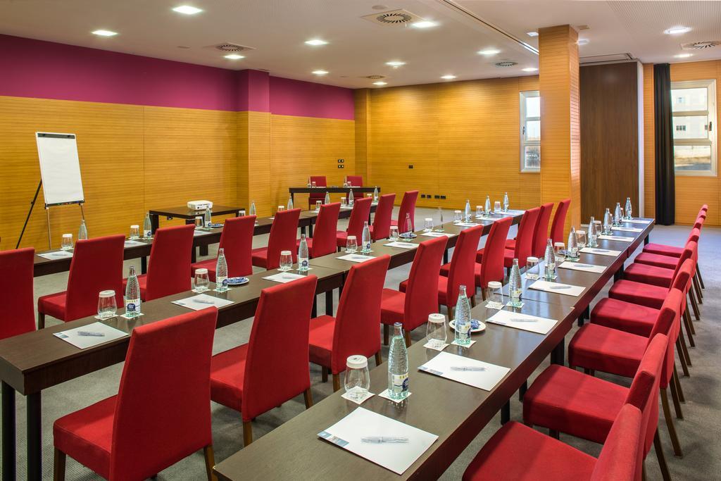 Eurostars Rey Fernando Hotel Zaragoza Bagian luar foto