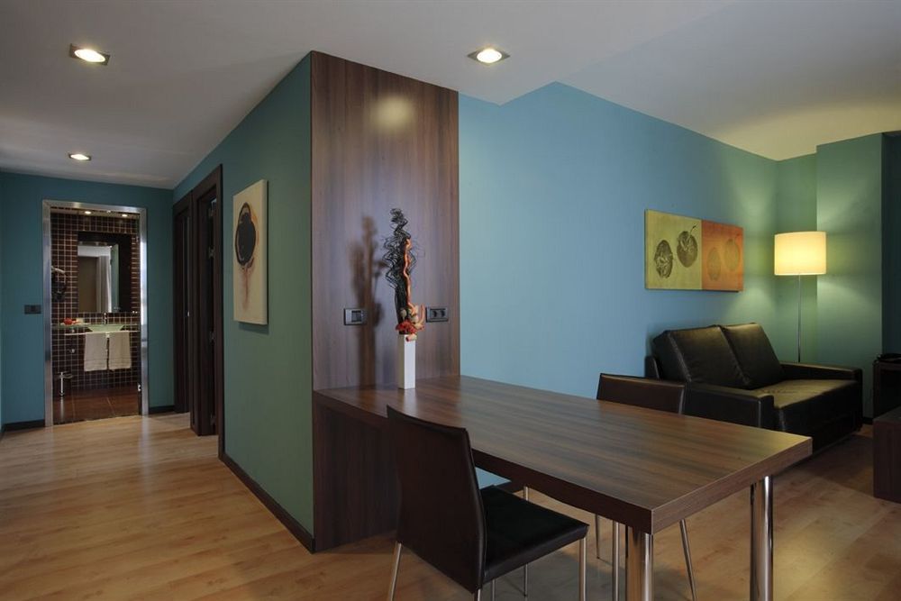 Eurostars Rey Fernando Hotel Zaragoza Bagian luar foto